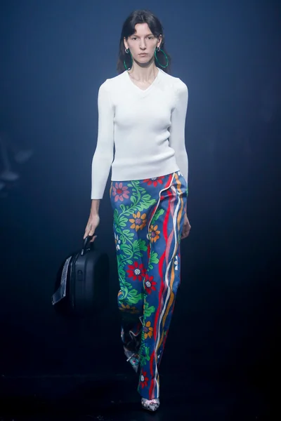 Look 52